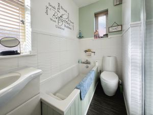 Bathroom - click for photo gallery